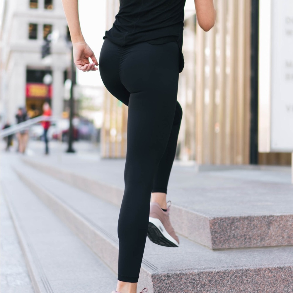 Zyia Black Brilliant Scrunchy What Hi-Rise 7/8 24"
